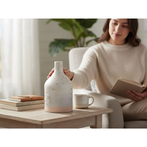 Hearth & Hand Other - Hearth & Hand With Magnolia Stoneware Vase White & Gold Splatter